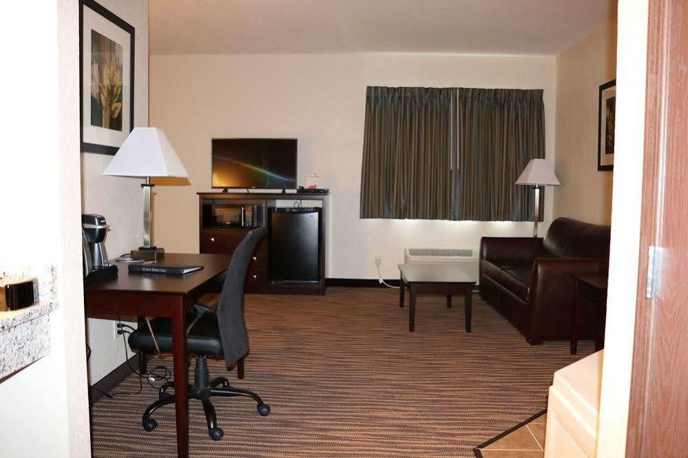 Cobblestone Inn&Suites - Maryville Extérieur photo